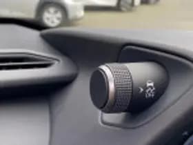 Lexus UX thumbnail 58