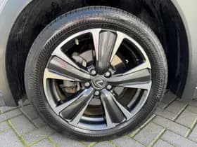 Lexus UX thumbnail 16