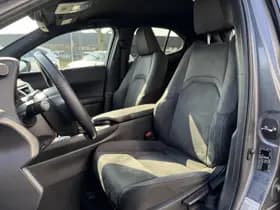 Lexus UX thumbnail 19
