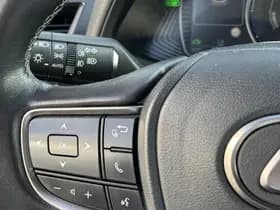 Lexus UX thumbnail 22