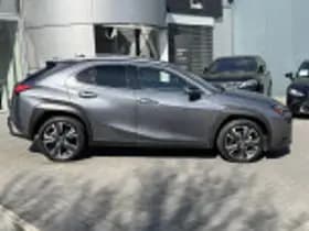 Lexus UX thumbnail 35