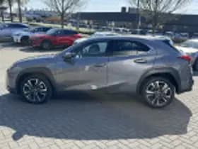 Lexus UX thumbnail 39
