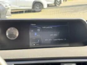 Lexus UX thumbnail 53
