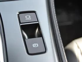 Lexus LBX thumbnail 32