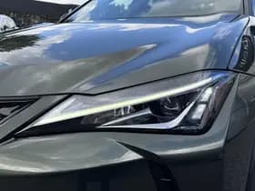 Lexus UX thumbnail 15