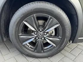 Lexus UX thumbnail 16
