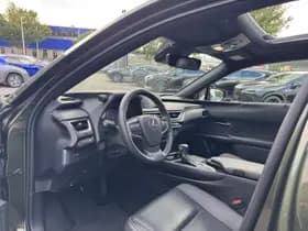 Lexus UX thumbnail 19