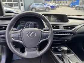Lexus UX thumbnail 22
