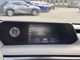 Lexus UX thumbnail 32