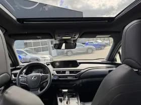 Lexus UX thumbnail 36