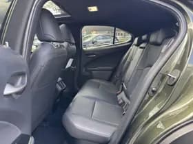 Lexus UX thumbnail 37