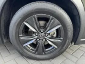Lexus UX thumbnail 50