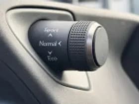 Lexus UX thumbnail 61
