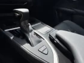 Lexus UX thumbnail 68