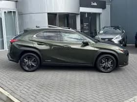 Lexus UX thumbnail 8