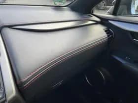 Lexus NX thumbnail 35
