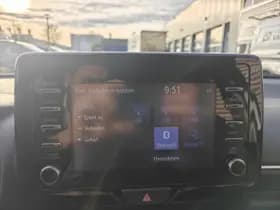 Toyota Yaris thumbnail 14