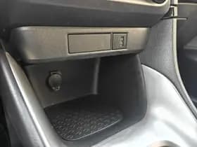 Toyota Yaris thumbnail 18