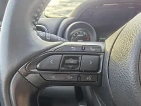 Toyota Yaris thumbnail 21