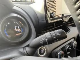 Toyota Yaris thumbnail 24