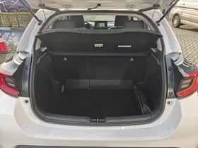 Toyota Yaris thumbnail 25