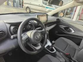 Toyota Yaris thumbnail 4