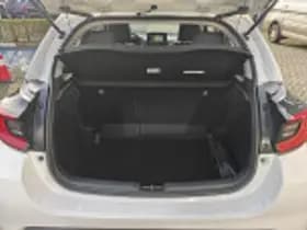 Toyota Yaris thumbnail 53
