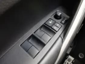 Toyota Corolla thumbnail 49