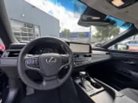 Lexus ES thumbnail 55