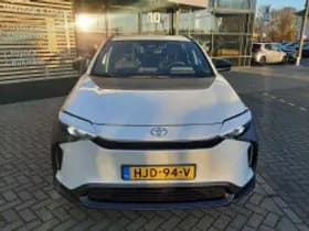 Toyota bZ4X thumbnail 4