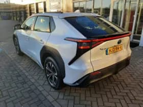 Toyota bZ4X thumbnail 6