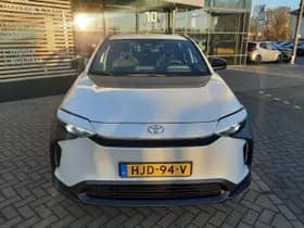 Toyota bZ4X thumbnail 10