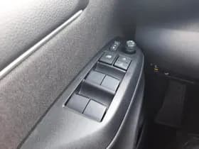 Toyota Yaris thumbnail 20