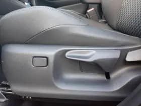 Toyota Yaris thumbnail 32