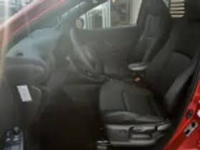 Toyota Yaris thumbnail 50