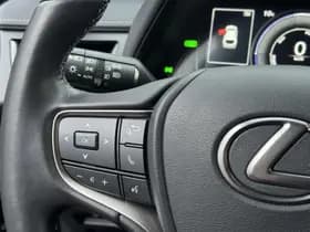 Lexus UX thumbnail 23