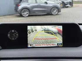 Lexus UX thumbnail 30