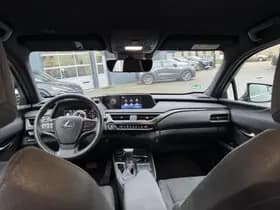 Lexus UX thumbnail 35