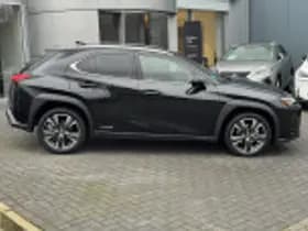 Lexus UX thumbnail 39