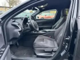 Lexus UX thumbnail 52