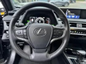 Lexus UX thumbnail 53