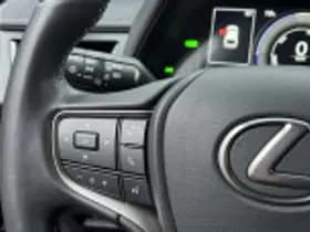 Lexus UX thumbnail 54
