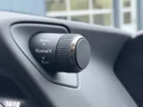 Lexus UX thumbnail 62