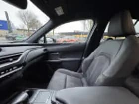 Lexus UX thumbnail 63