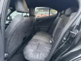 Lexus UX thumbnail 65