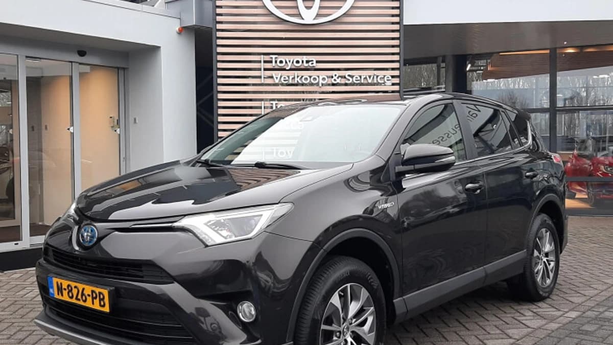 Toyota RAV4 — foto 1