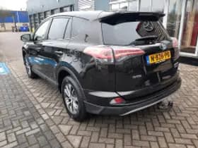 Toyota RAV4 thumbnail 6