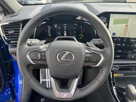 Lexus NX thumbnail 25