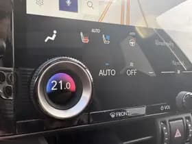 Lexus NX thumbnail 31