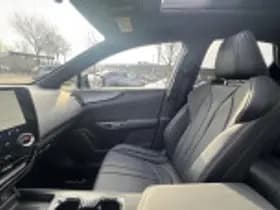 Lexus NX thumbnail 94